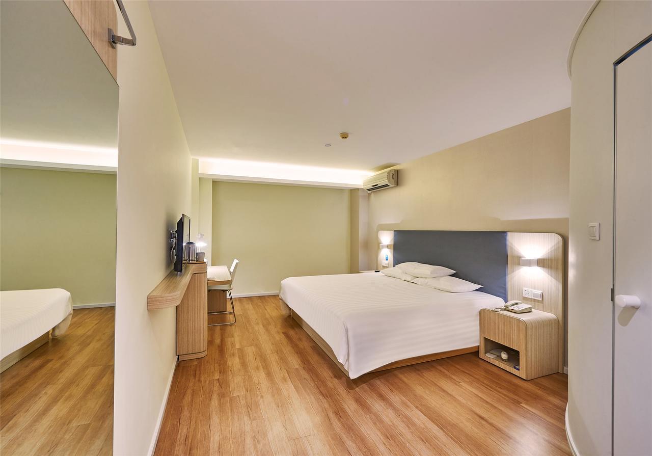 Hanting Hotel Shanghai Pudong Airport Zhuqiao Bagian luar foto