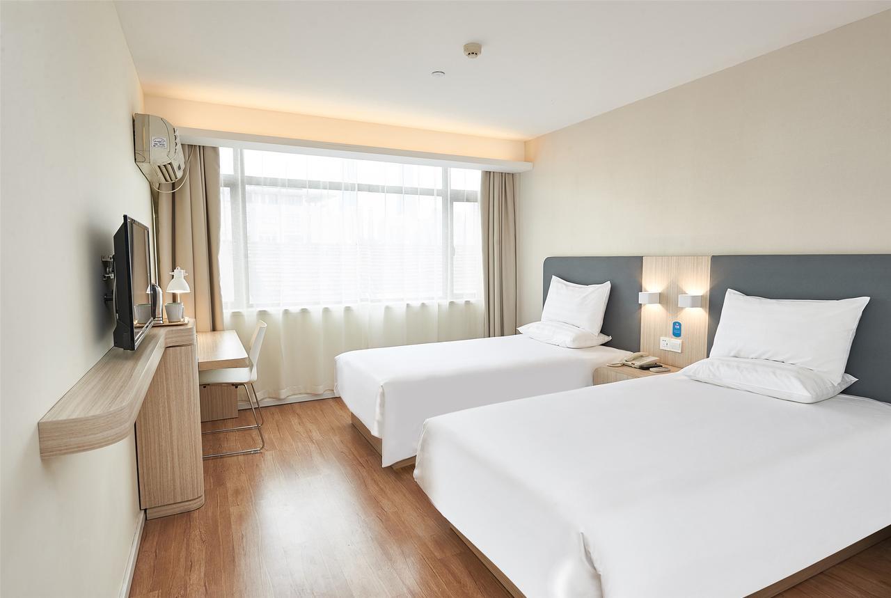 Hanting Hotel Shanghai Pudong Airport Zhuqiao Bagian luar foto