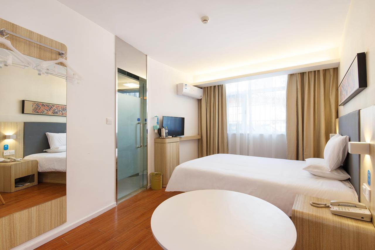 Hanting Hotel Shanghai Pudong Airport Zhuqiao Bagian luar foto